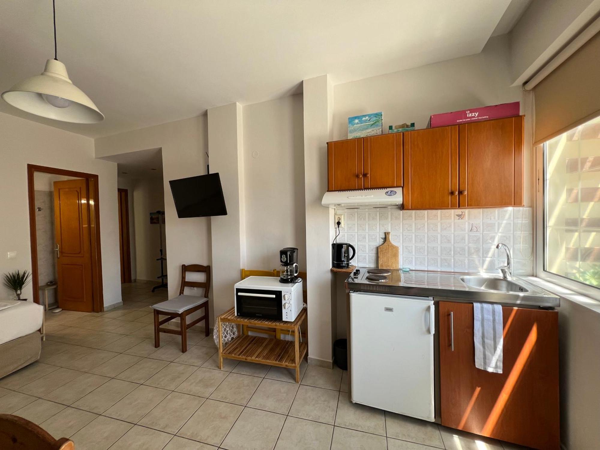 Artemis Rooms Two Steps By The Sea Platanias  Exterior photo