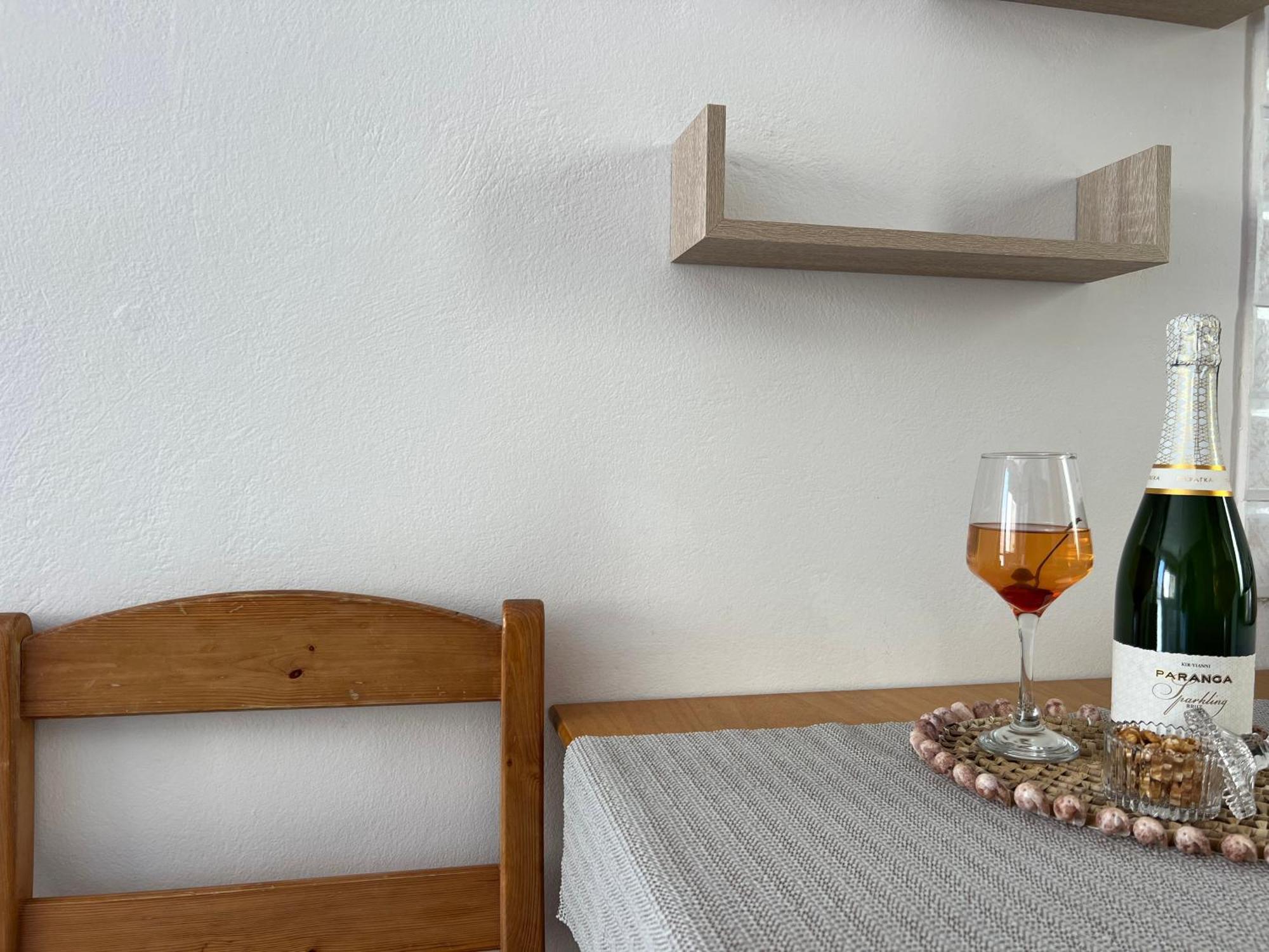 Artemis Rooms Two Steps By The Sea Platanias  Exterior photo