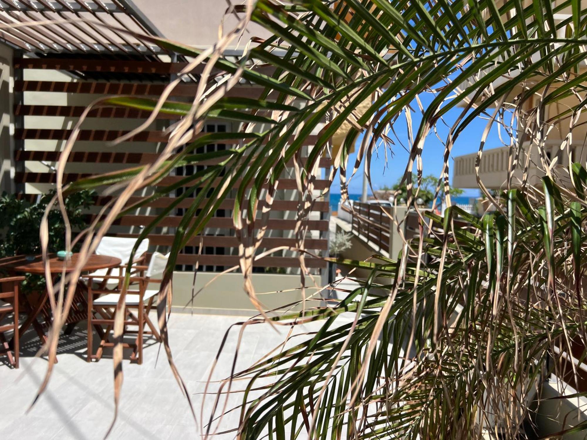 Artemis Rooms Two Steps By The Sea Platanias  Exterior photo