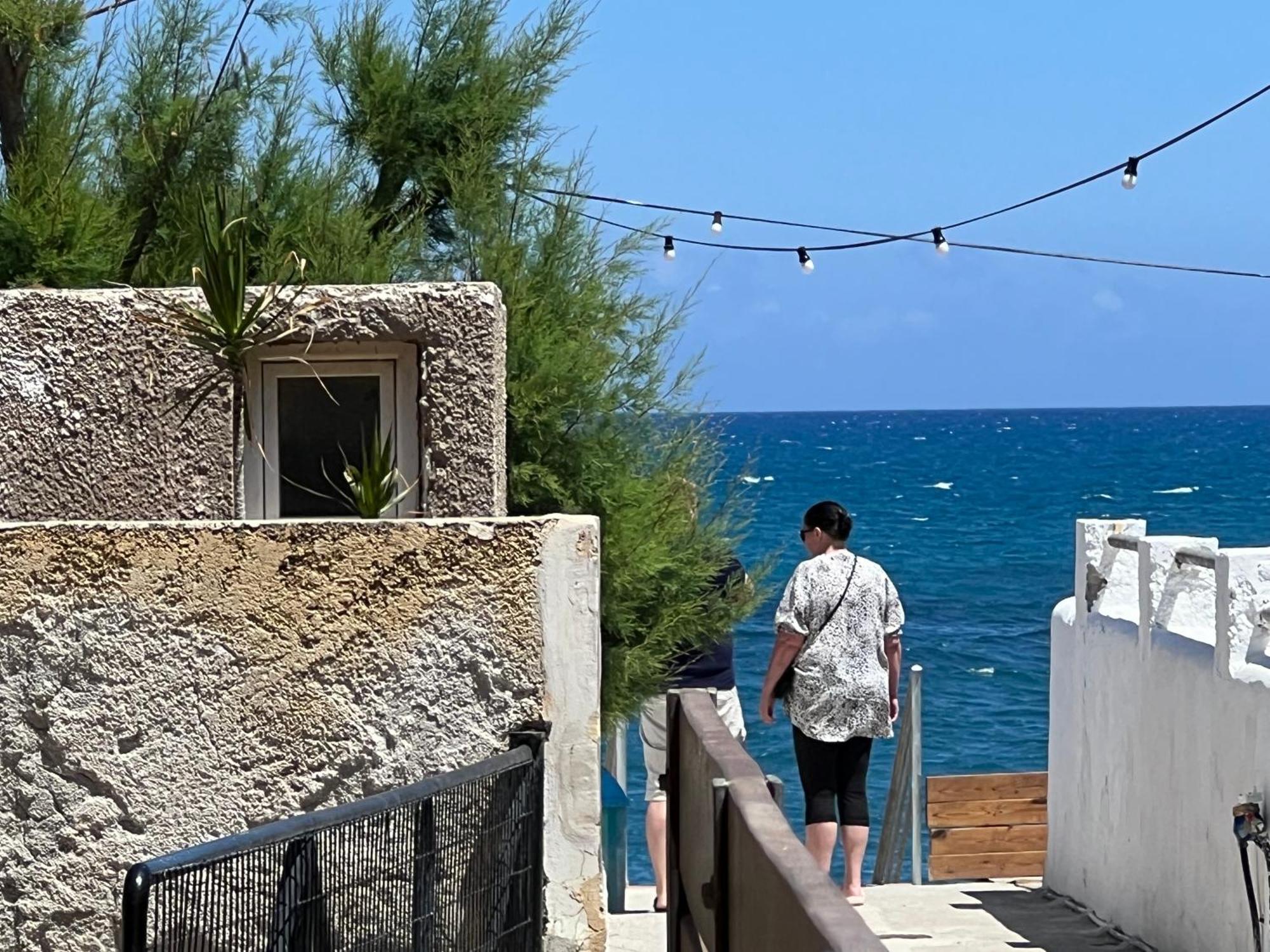 Artemis Rooms Two Steps By The Sea Platanias  Exterior photo